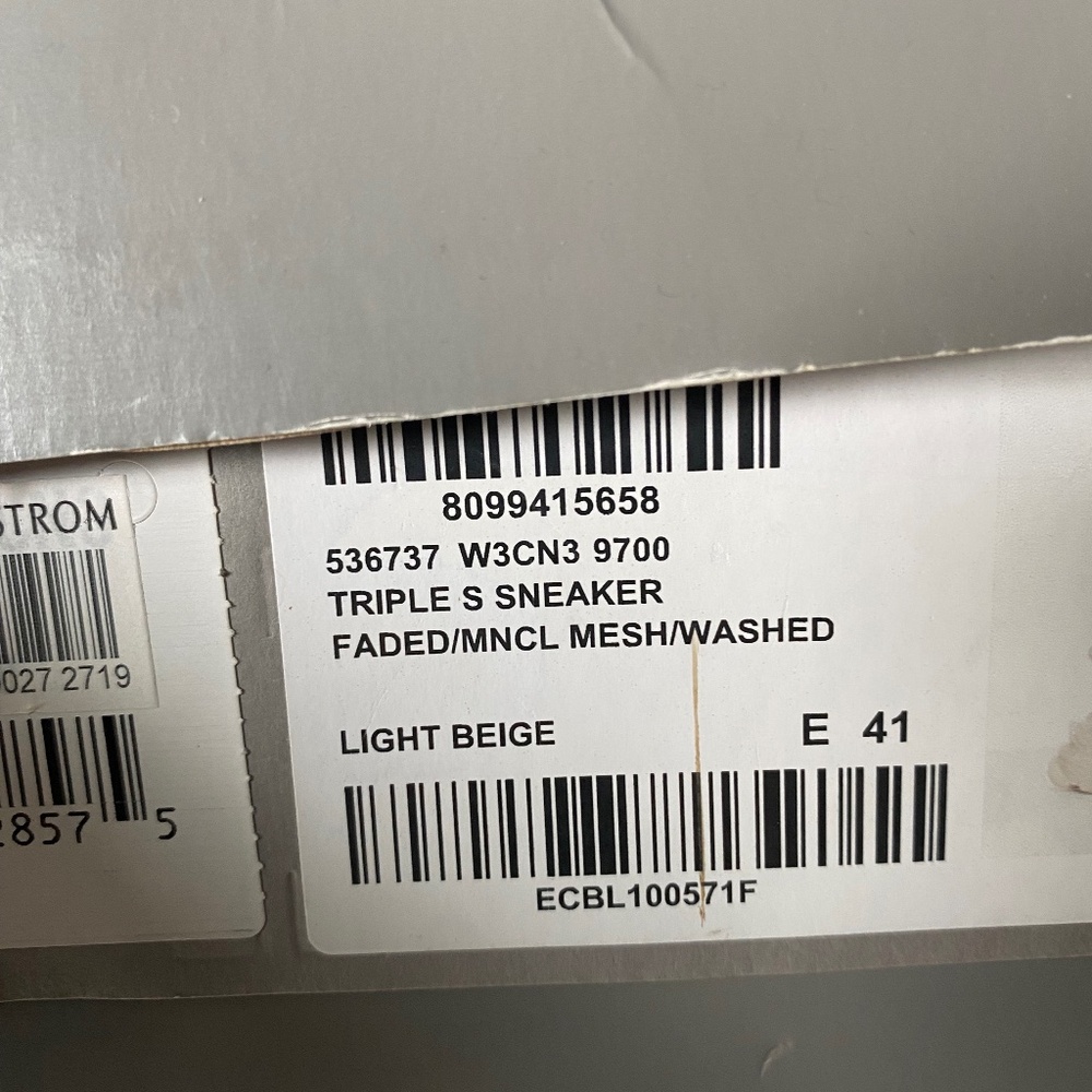 Men’s shoes Price is negotiable